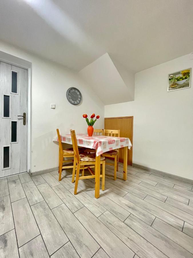 Apartman Klaudia Ruzomberok Exteriör bild